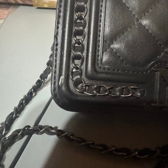 Badgley Mischka Quilted Crossbody Bag - Picture 4 of 12